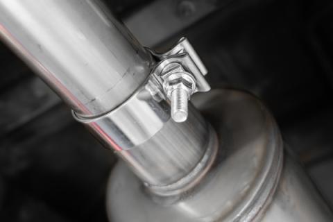 03-24 Toyota 4Runner 11-16 Toyota Land Cruiser Prado Armor Pro T304 Stainless Steel 2.5 Inch Cat-Back High Clearance Turn Down Single Rear Exit MBRP Exhaust System