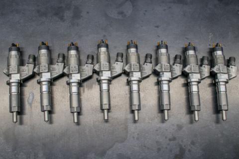 Chevy Duramax 01-04 LB7 Brand New 250 Percent Over Injector Set (SAC Nozzles) Dynomite Diesel